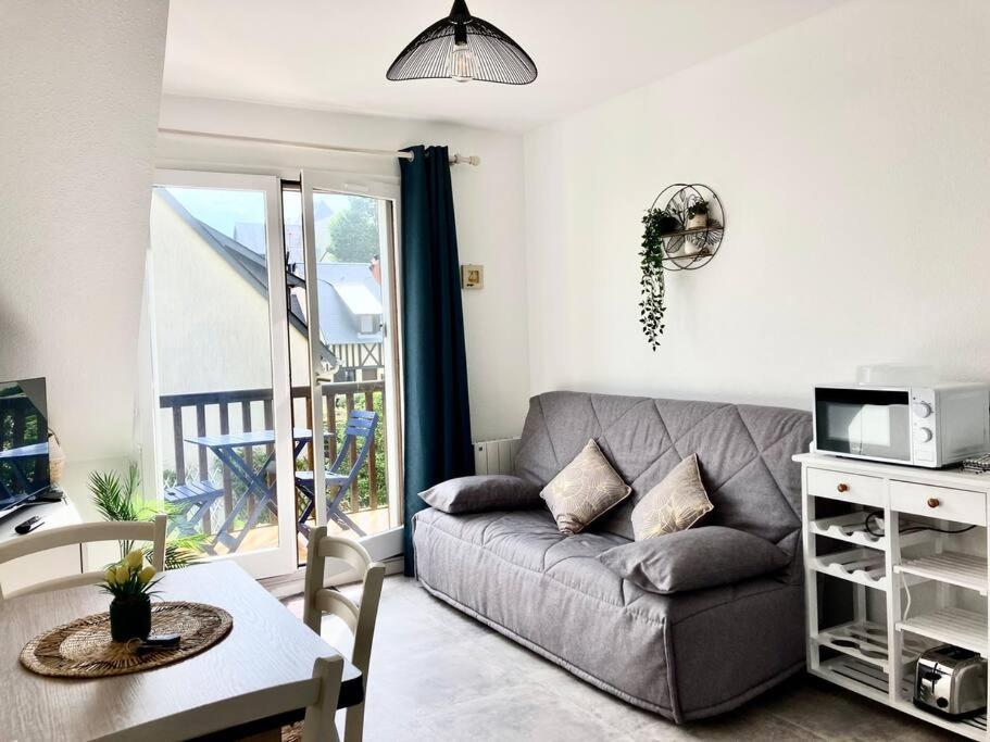 Cabourg, Appartement T2 Acces Direct Mer Exterior photo